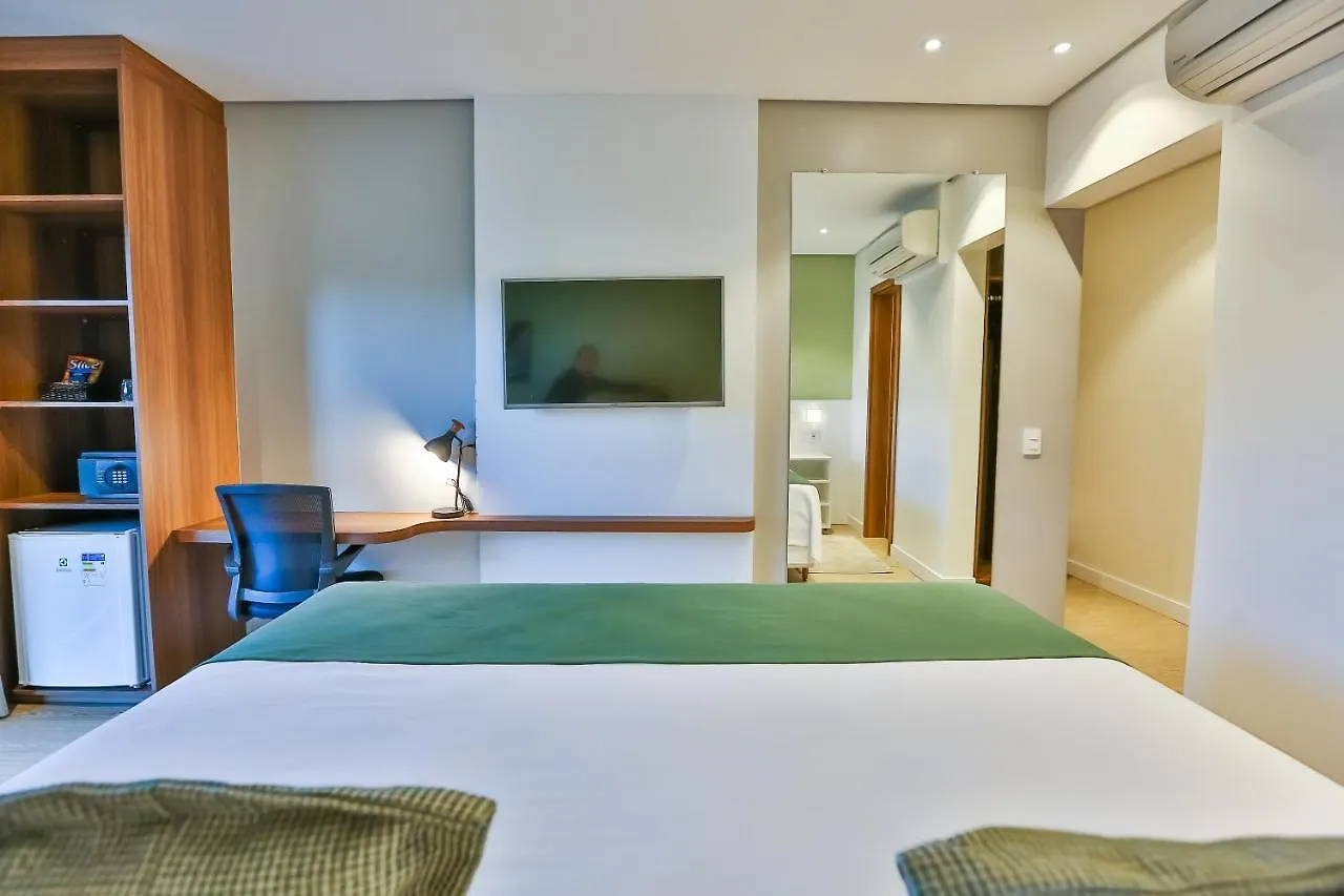Quality Hotel Blumenau 4*,