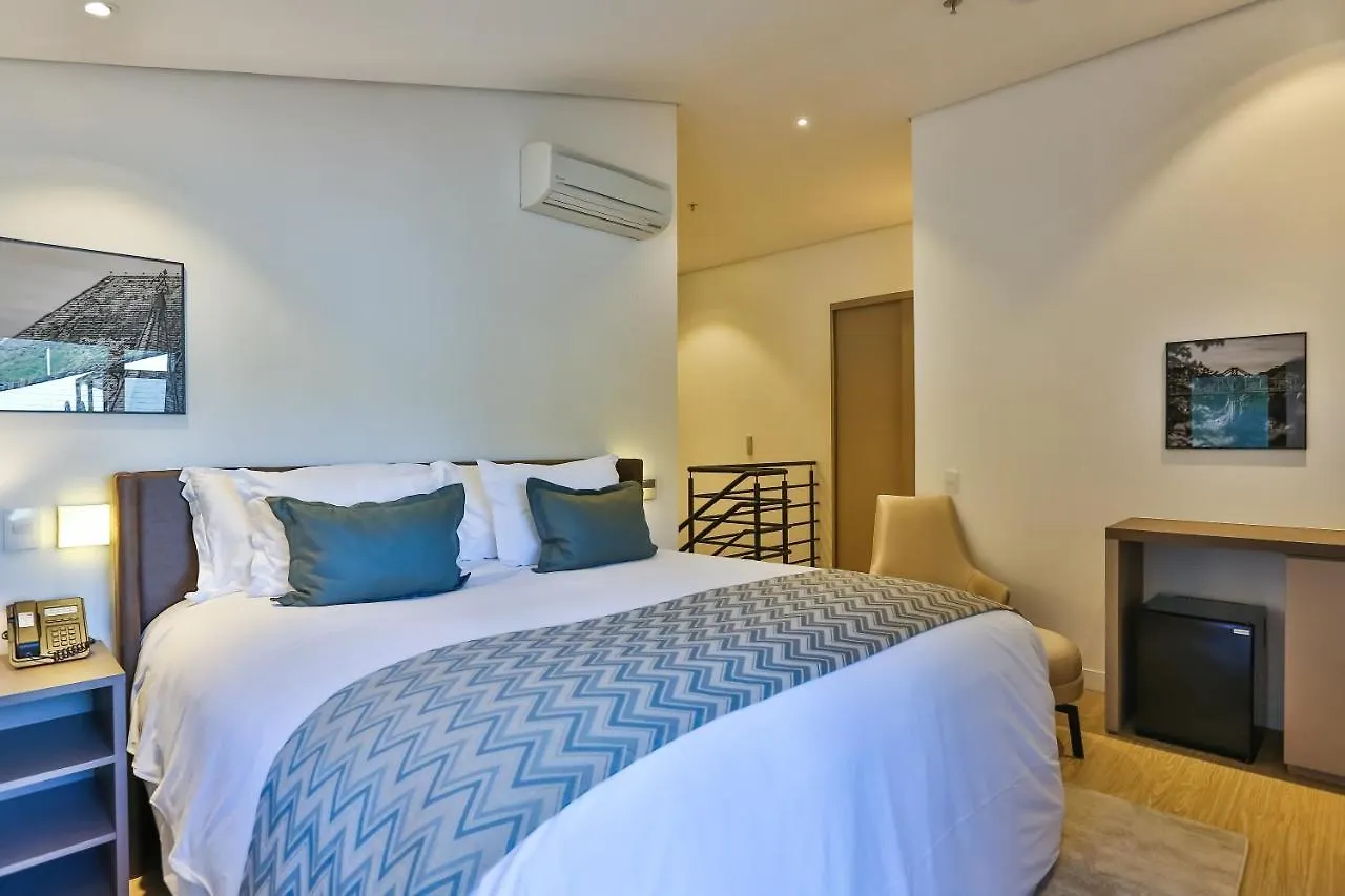 Quality Hotel Blumenau 4*,